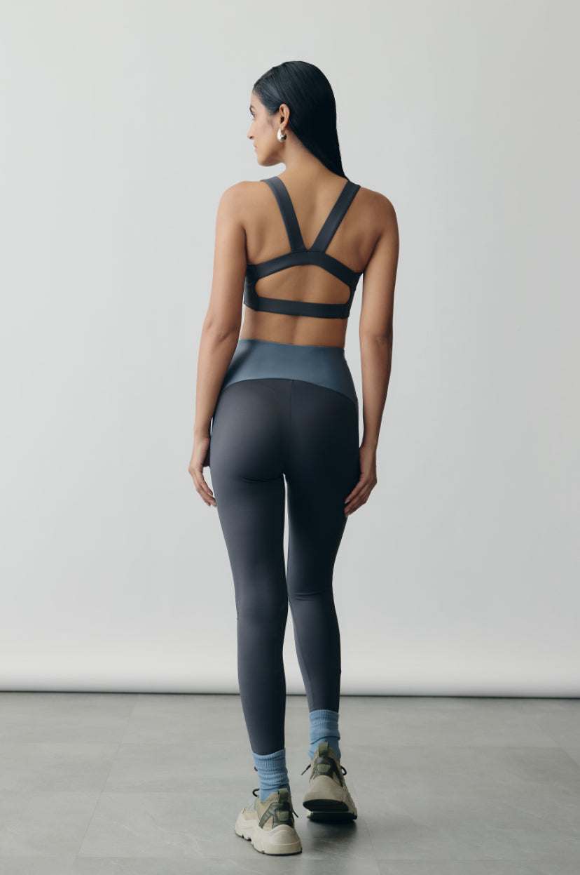 Hourglass Tonal Leggings in Slate