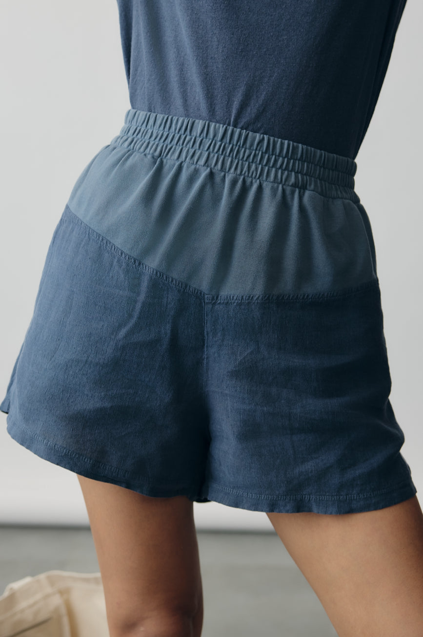 Dune Shorts in Deep Sea