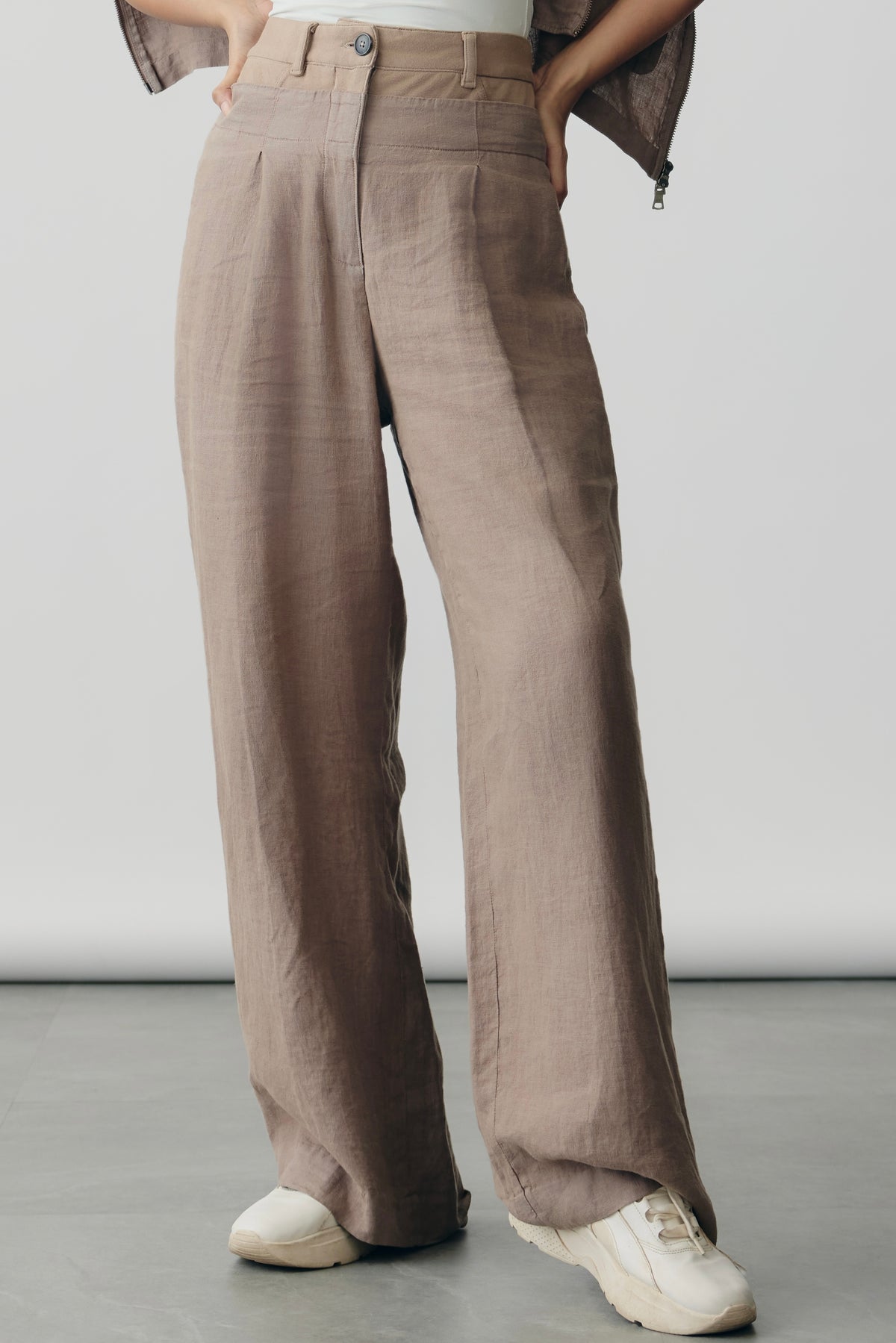 Horizon Trouser in Latte