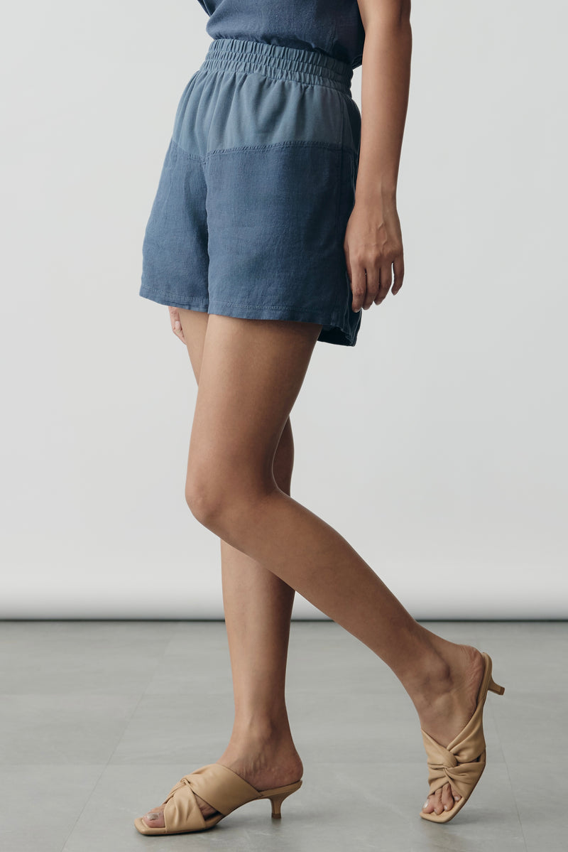 Dune Shorts in Deep Sea