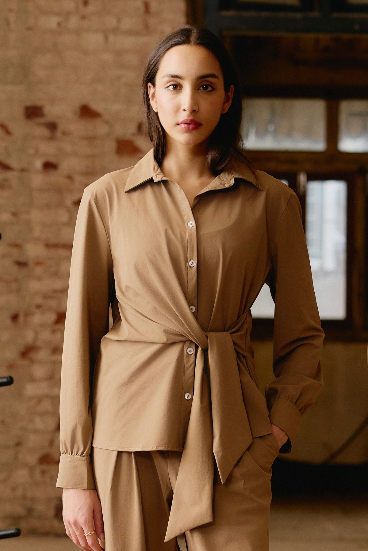 Tie-Up Stretch Shirt in Caramel