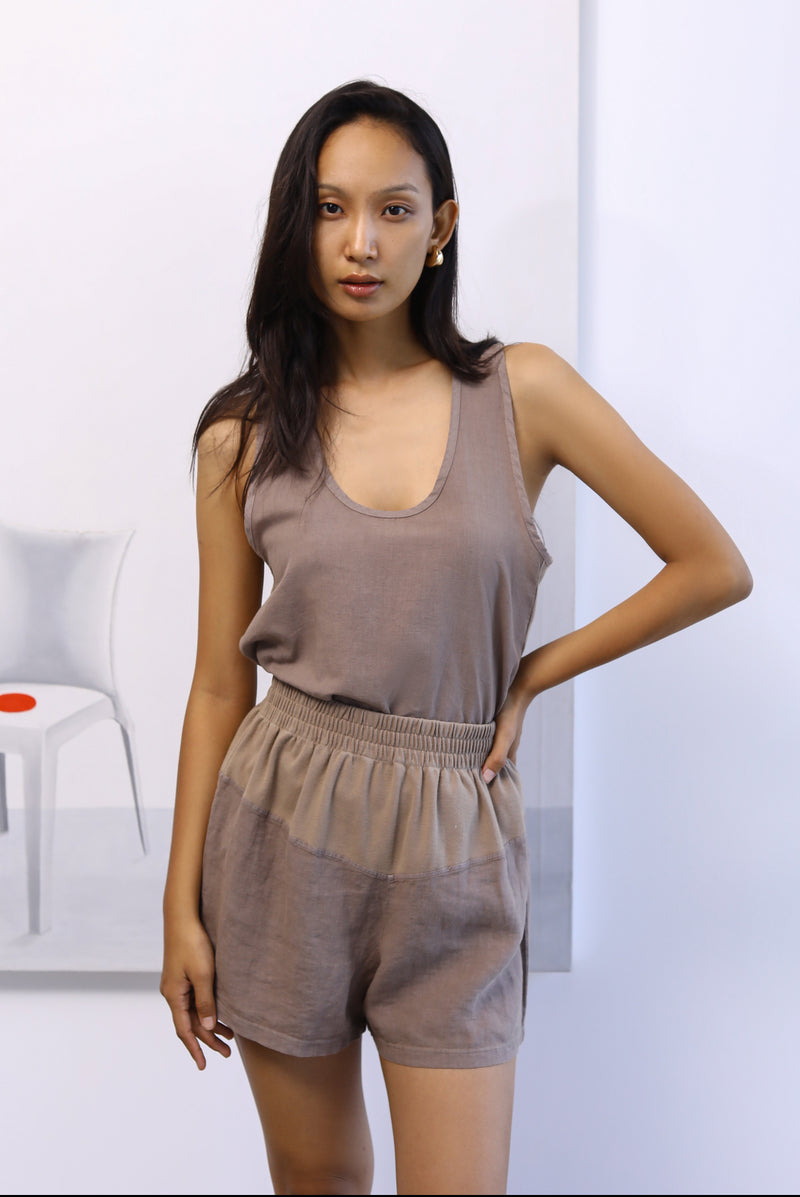 Dune Shorts in Latte