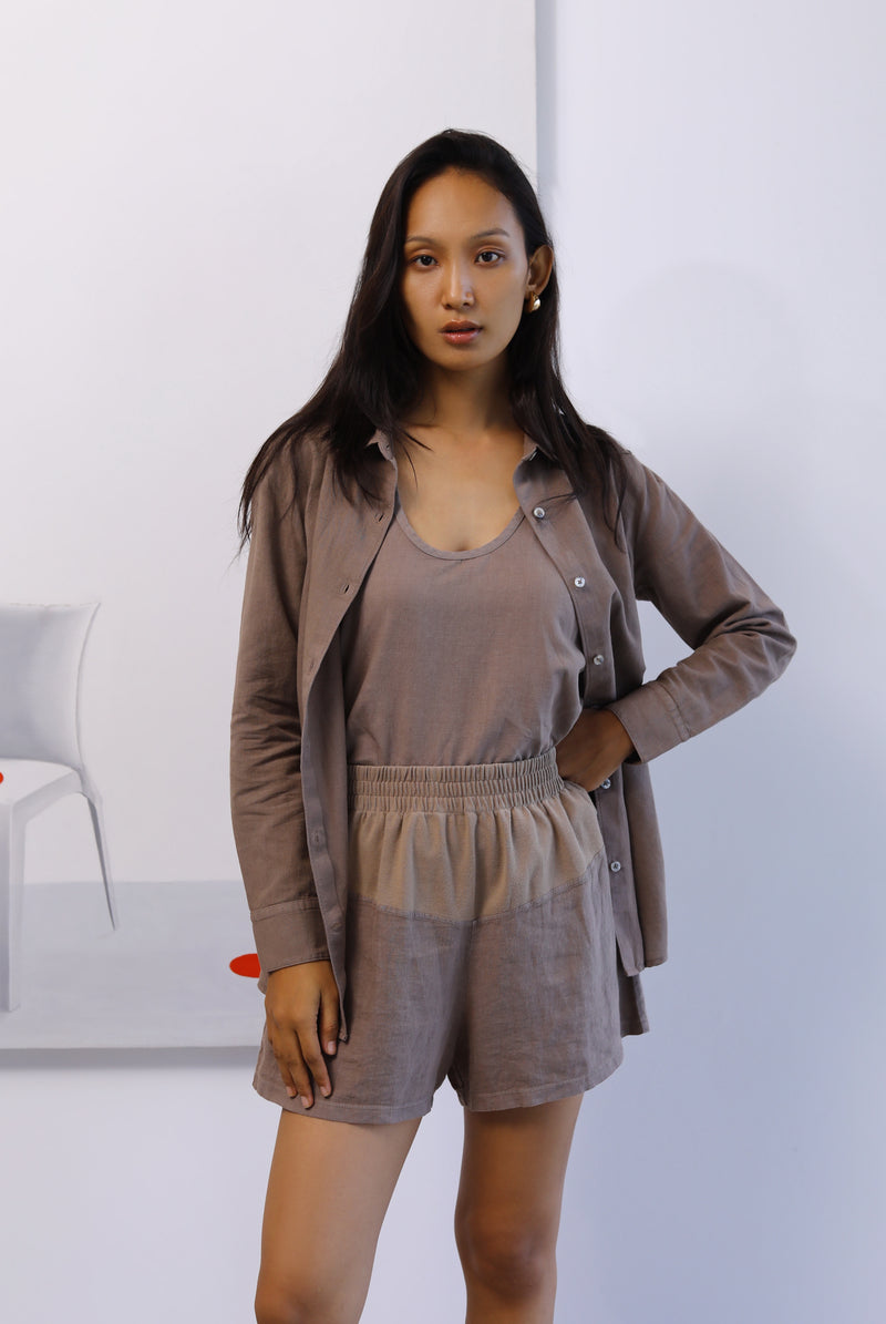 Dune Shorts in Latte