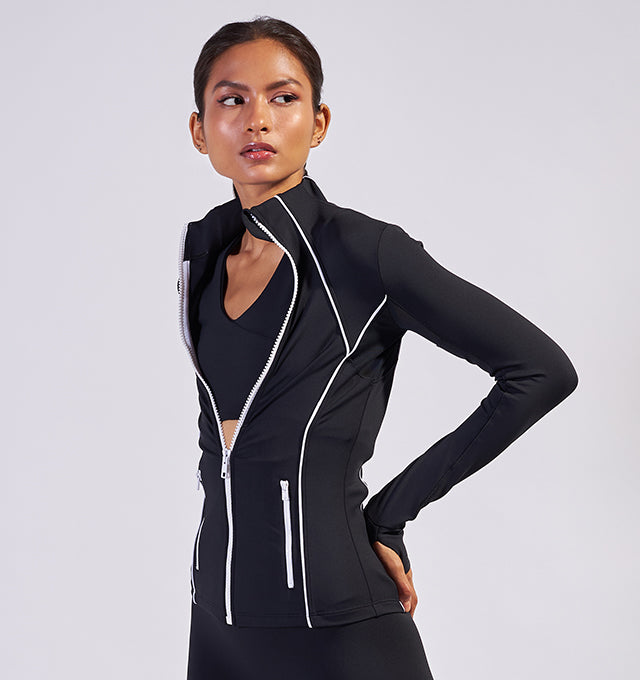 Aura Jacket in Black - Pace Active