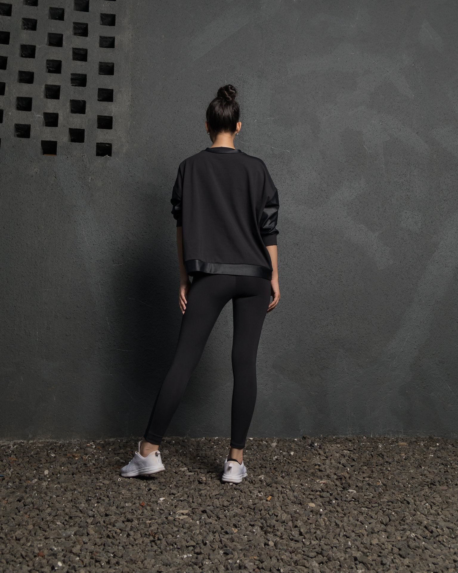 At Your Pace Legging in Onyx/ Eclipse